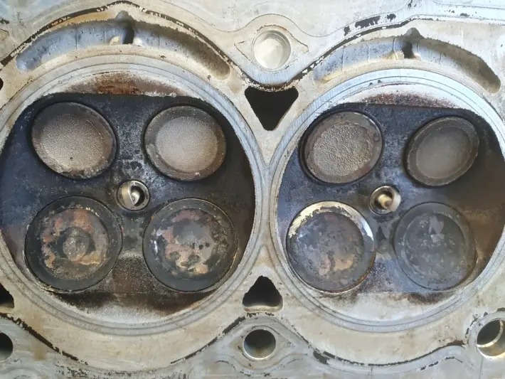 Mini Cooper R56 Peugeot Citroen 1.6 16V VTi GŁOWICA CYLINDRÓW V753354980N