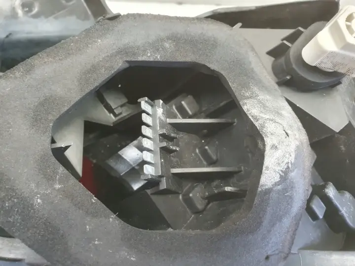 Opel Corsa D 5 drzwi TYLNA LAMPA LEWA lewy tył kierowcy