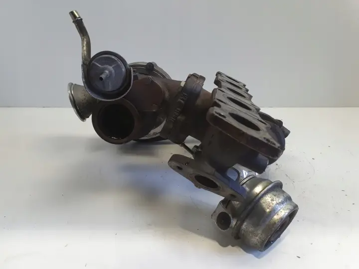 Volvo V60 XC60 S80 2.4 D5 TURBOSPRĘŻARKA turbo 31293086 36002757