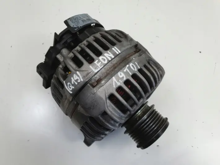 Seat Leon II 1.9 TDI ALTERNATOR Bosch