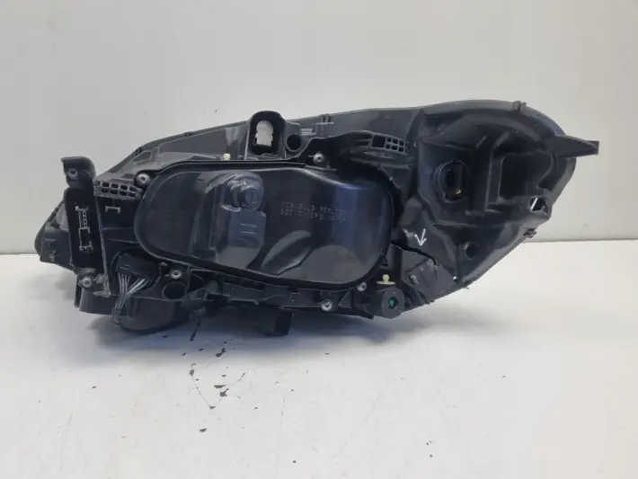 Volvo XC60 13-17r LIFT PRZEDNIA LAMPA PRAWA PRAWY PRZÓD LED europa 31420250