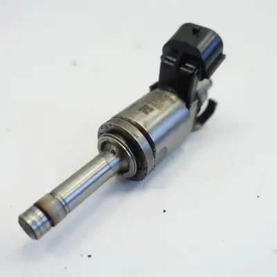 Mazda 2 III 1.5 16V WTRYSKIWACZ wtrysk P501-13250