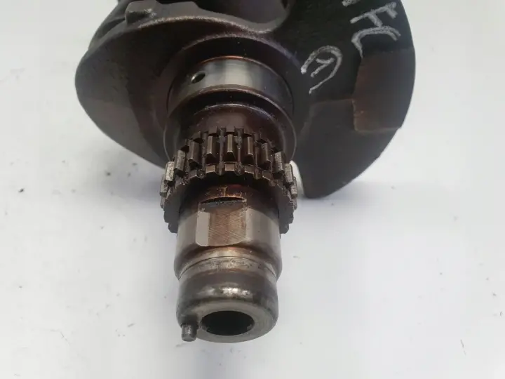 Hyundai i30 1.6 16V WAŁ KORBOWY Nominał oryginał G4FC