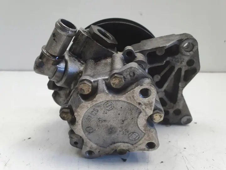 Land Rover Freelander 2.0 TD4 POMPA WSPOMAGANIA QVB101453