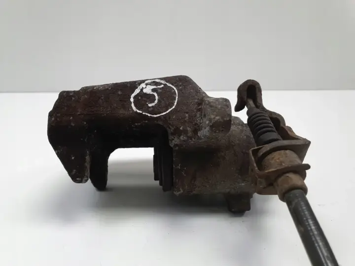 VW Golf IV Bora Audi A3 LEWY ZACISK HAMULCOWY tył kierowcy Lucas