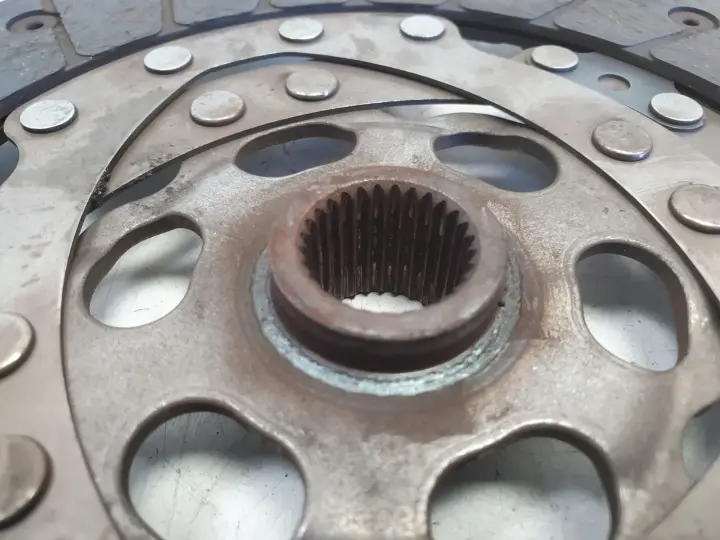 VW Golf V 1.9 TDI TARCZA DOCISK sprzęgło