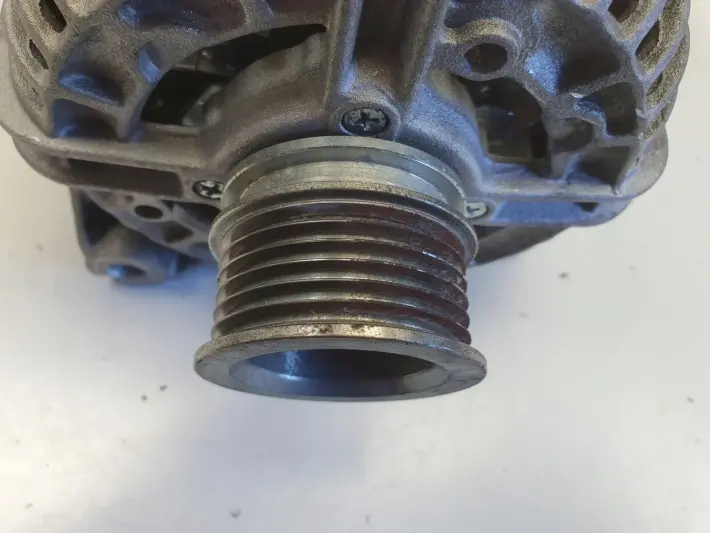 BMW E46 3.0 i M54B30 ALTERNATOR