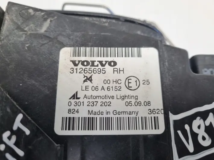 Volvo S40 II V50 LIFT PRZEDNIA LAMPA PRAWA PRAWY PRZÓD europa 31265695