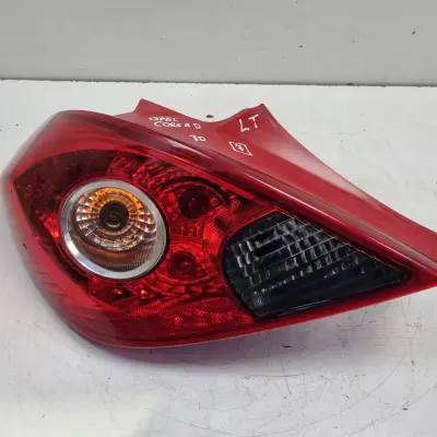 Opel Corsa D 3D HTB 06-14r TYLNIA LAMPA LEWA LEWY TYŁ 13211840 89038962A