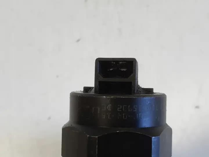 12371d8c26b3463126bf0d385ac7031a