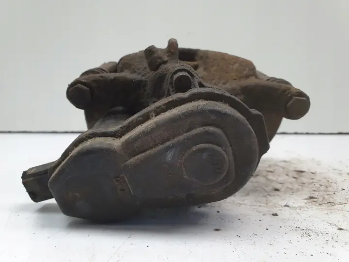 Audi Q5 TYLNY ZACISK HAMULCOWY lewy tył KIEROWCY 32347485B