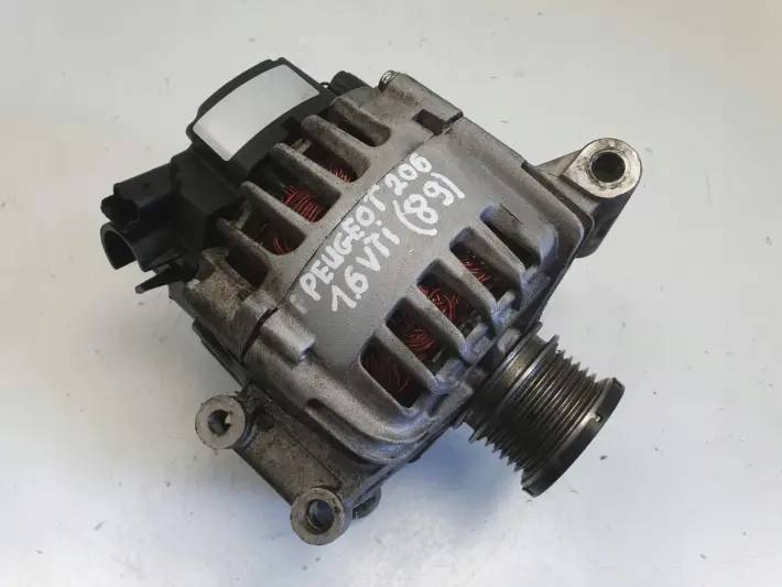 Peugeot 207 1.6 VTI ALTERNATOR VALEO