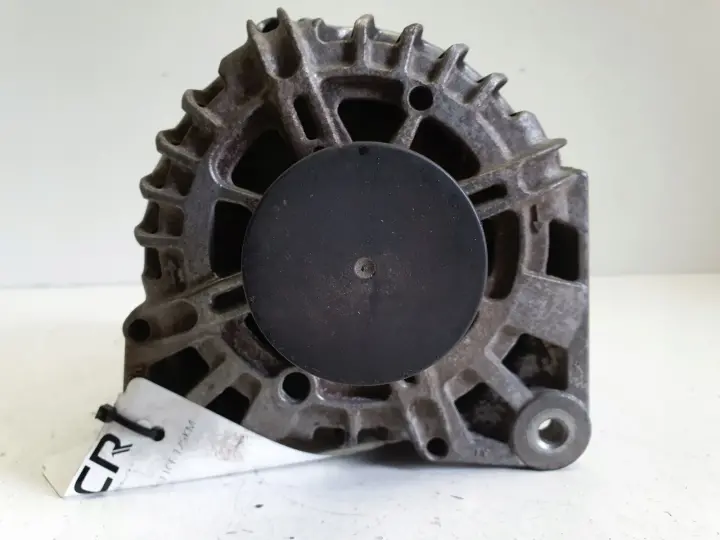 Dacia Duster I 1.2 TCe ALTERNATOR valeo 231007842R