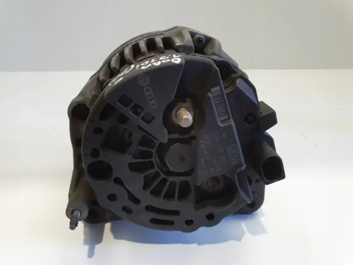 VW Bora 1.9 TDI ALTERNATOR bosch 038903023L 90A