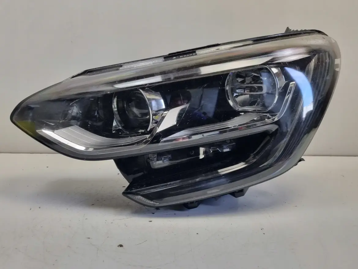 Renault Megane IV PRZEDNIA LAMPA LEWA lewy przód LED EUROPA 260602792R