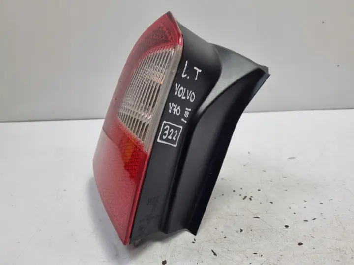 Volvo V70 III XC70 TYLNIA TYLNA LAMPA LEWA lewy tył LED 31395072