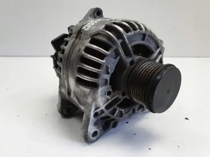 Renault Kangoo II 1.5 DCI ALTERNATOR 0124525139 8200660034-B 150A