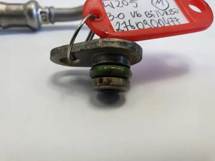 Mercedes W205 3.0 V6 PRZEWÓD OLEJU 2760900477