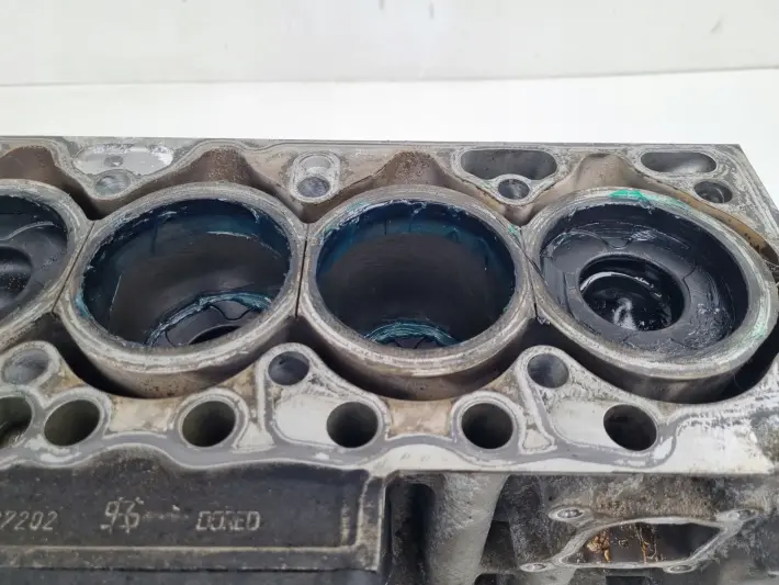 DÓŁ SILNIKA BLOK Volvo S60 II V60 S80 V70 III XC70 XC60 2.4 D5 D5244T15
