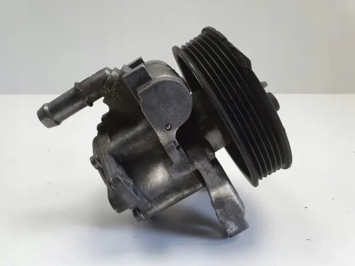 BMW E90 2.5 i POMPA WSPOMAGANIA