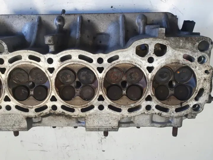 Lexus IS 200 IS200 2.0 B VVTi GŁOWICA CYLINDRÓW