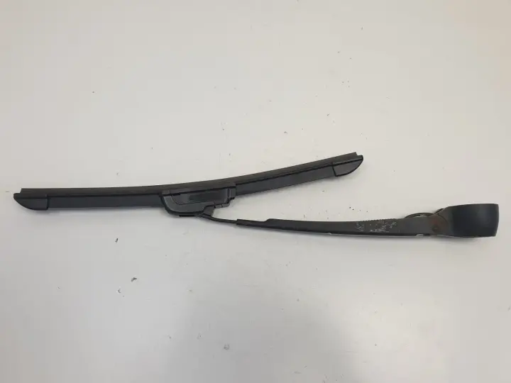 Audi A3 8L RAMIE TYLNEJ WYCIERACZKI Tył 8D9955407