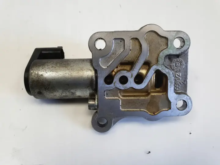 Volvo S60 V70 II 2.4 B CZUJNIK FAZ ROZRZĄDU 8670421