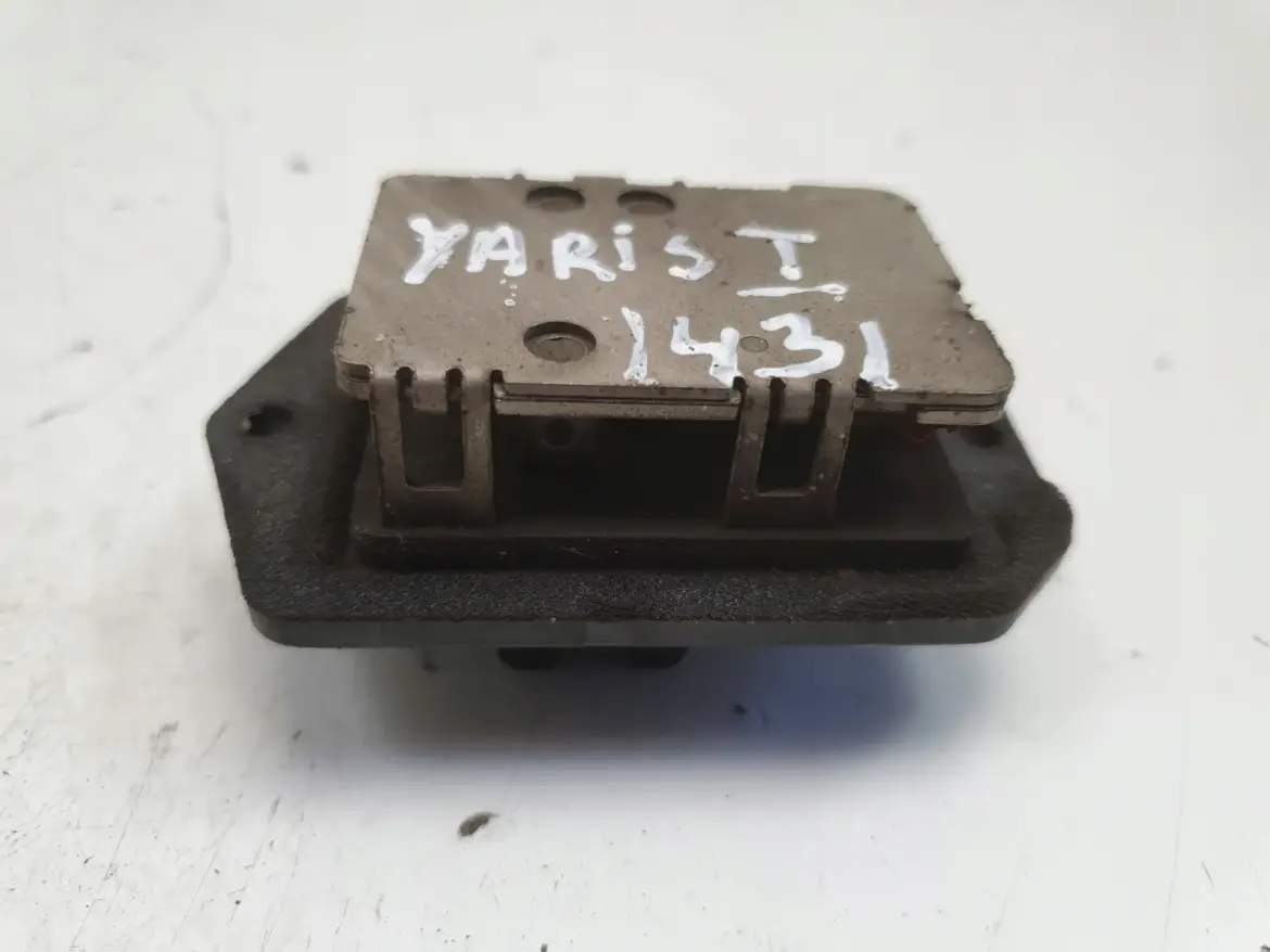 Toyota Yaris I REZYSTOR DMUCHAWY Nawiewu Nagrzewnicy opornik
