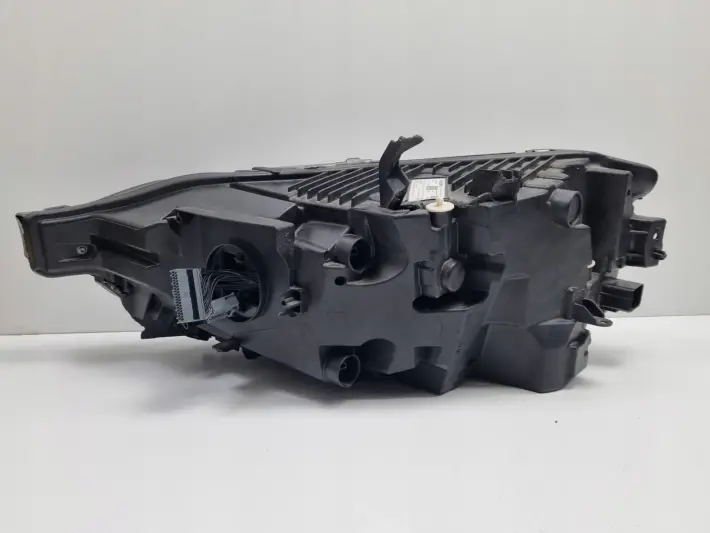 Volvo XC60 II FULL LED PRZEDNIA LAMPA PRAWA prawy przód EUROPA 32337383