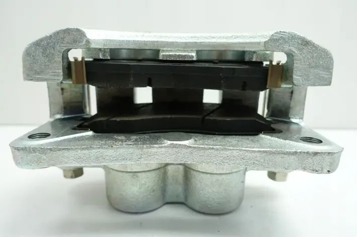 Kia Carnival I 2.9 CRDI PRZEDNI ZACISK HAMULCOWY