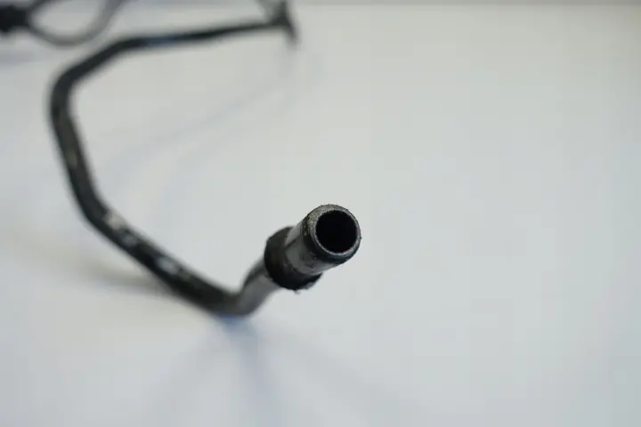 Jaguar XJ X351 5.0 V8 PRZEWÓD PALIWA wąż paliwowy