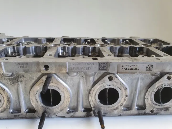 Mini Cooper D R60 1.6 D GŁOWICA CYLINDRÓW 781260803