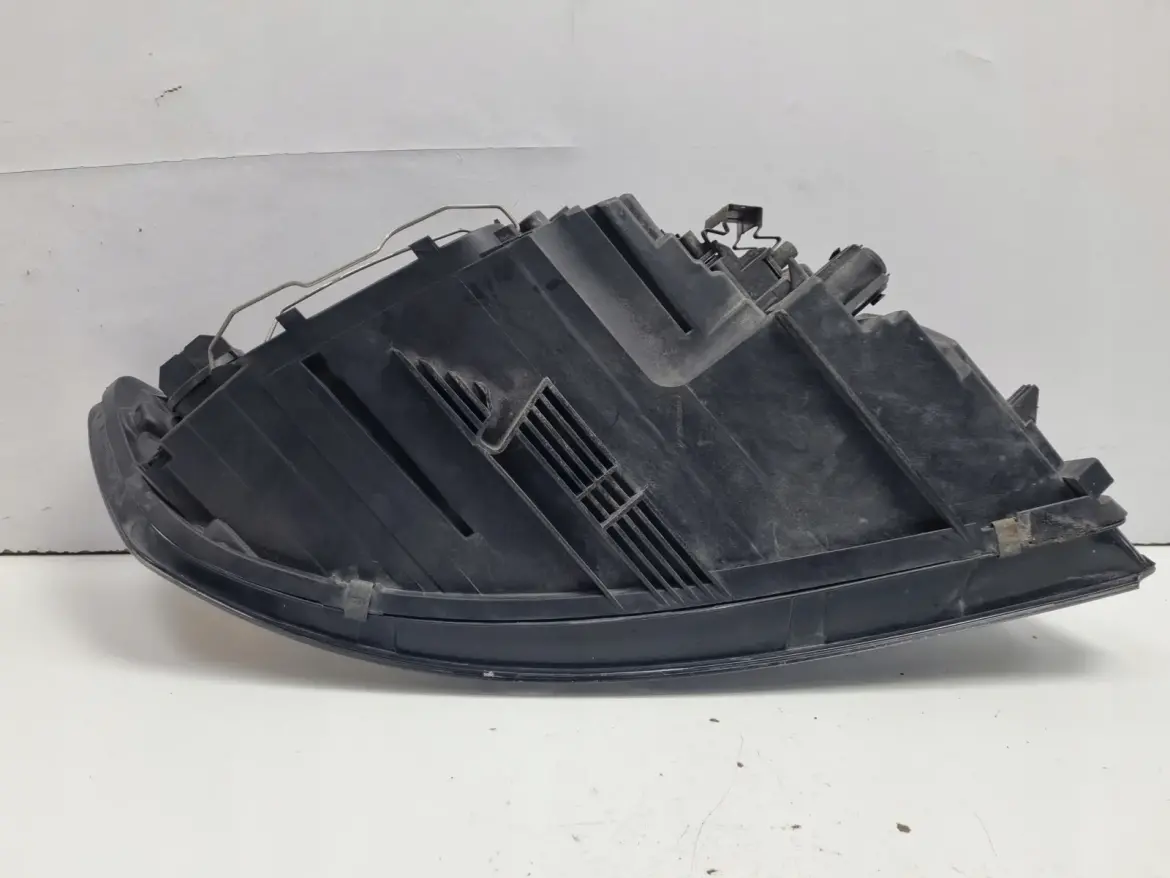 Volvo S40 II V50 LIFT PRZEDNIA LAMPA LEWA lewy przód 31299583 ZWYKŁA ŁADNA