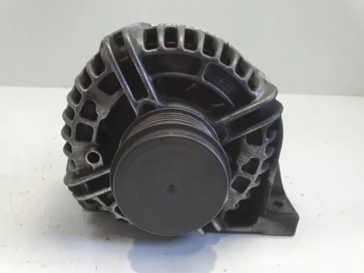 Volvo S60 I V70 II 2.4 D5 ALTERNATOR bosch 30667894 0124525060