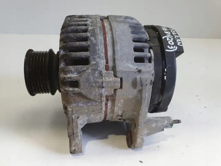VW Touran 1.6 8V ALTERNATOR bosch 06A903026B 70A