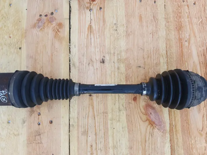 BMW F01 F02 750i Xdrive PRZEDNIA PRAWA PÓŁOŚ Przód