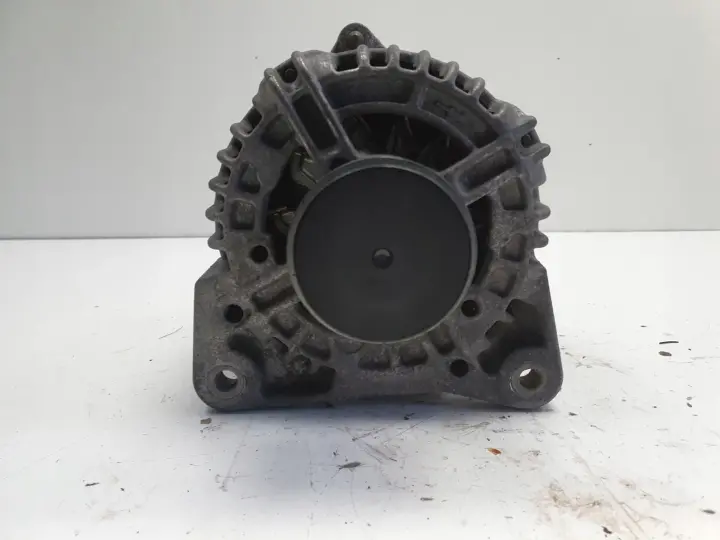 Renault Clio III 1.5 DCI ALTERNATOR bosch 0124425071