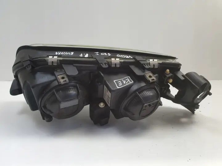 Volvo S80 I 98-04r PRZEDNIA LAMPA PRAWA prawy przód 30678108 89088108 valeo