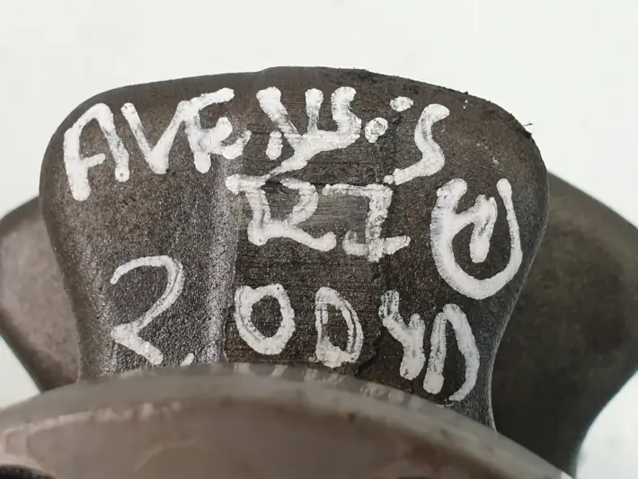 Toyota Avensis T27 2.0 D4D WAŁ KORBOWY