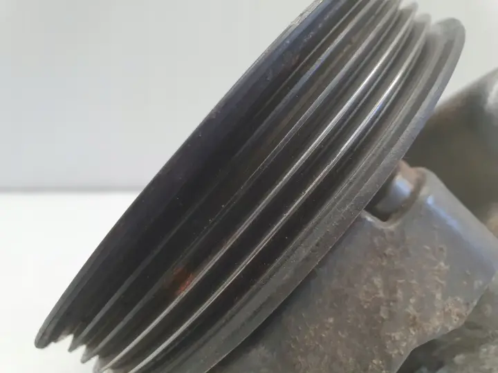 Land Rover Freelander 2.0 TD4 POMPA WSPOMAGANIA QVB101453