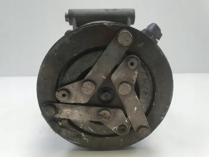 6149bdd2d562098a4831692701e8986e
