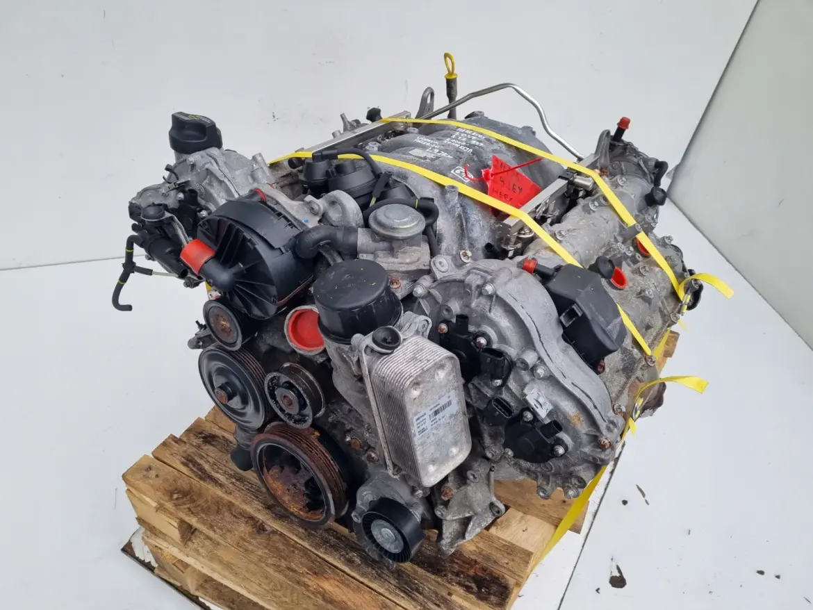 SILNIK KOMPLET Mercedes W204 3.0 V6 231KM 272947 272.947