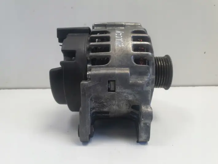 Skoda Fabia I 1.2 12V ALTERNATOR 90A 03D903025J valeo