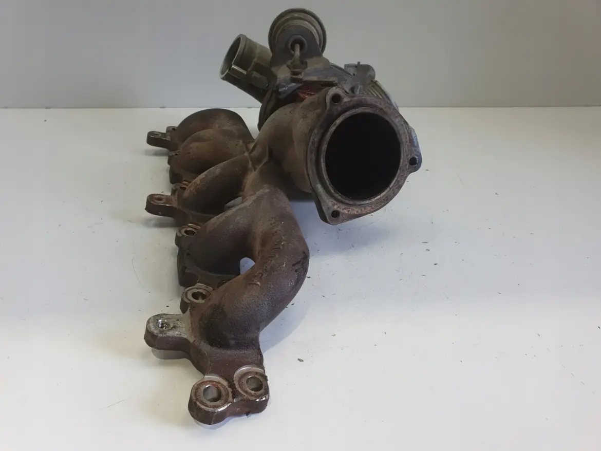 Volvo S40 II V50 2.5 T TURBOSPRĘŻARKA turbo 30757112