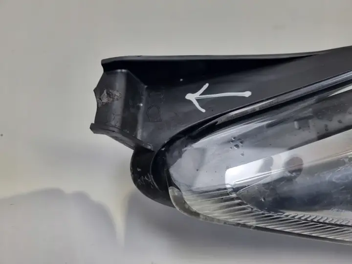 Ford Fiesta MK7 08-17r PRZEDNIA LAMPA PRAWA PRAWY PRZÓD 8A61-13W029-DG