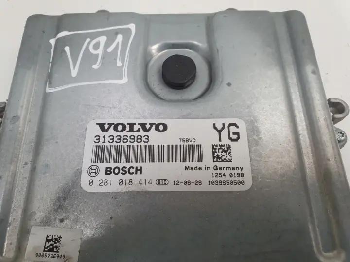 Volvo S60 II V40 II 2.0 D3 STEROWNIK SILNIKA komputer 31336983 0281018414