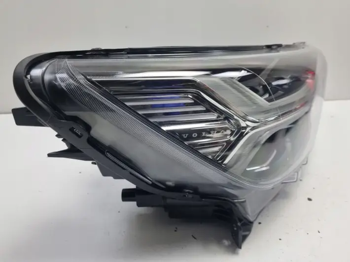 Volvo XC40 PRZEDNIA LAMPA PRAWA prawy przód FULL LED EUROPA 31655632