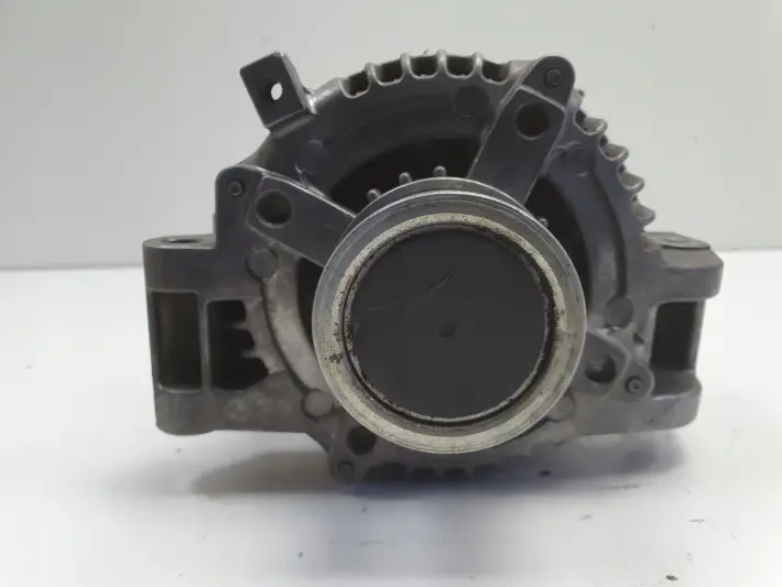 Toyota Avensis T25 2.0 D4D ALTERNATOR