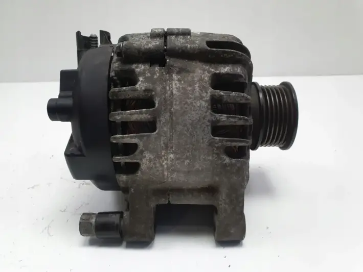 Volvo S40 II V50 1.6 D D2 ALTERNATOR 30659389 120A valeo