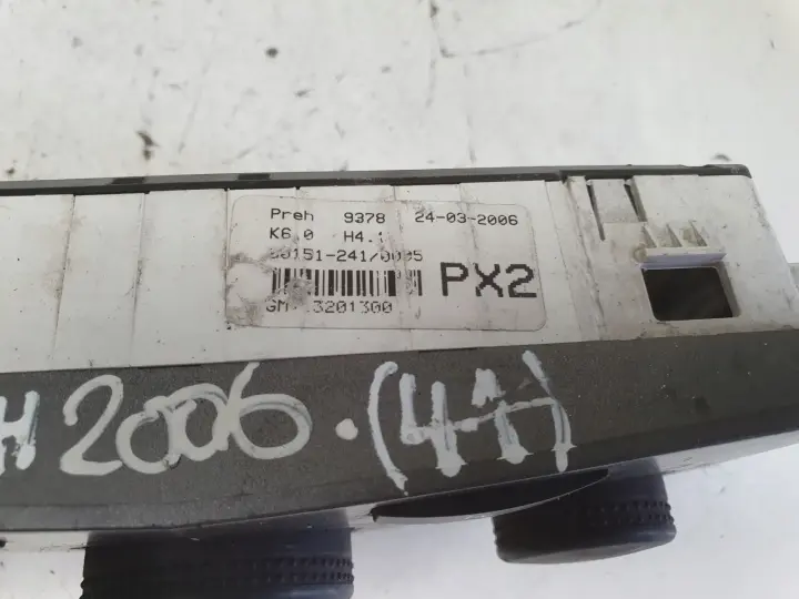 Opel Zafira B PANEL KLIMATYZACJI Nawiewu 13201300